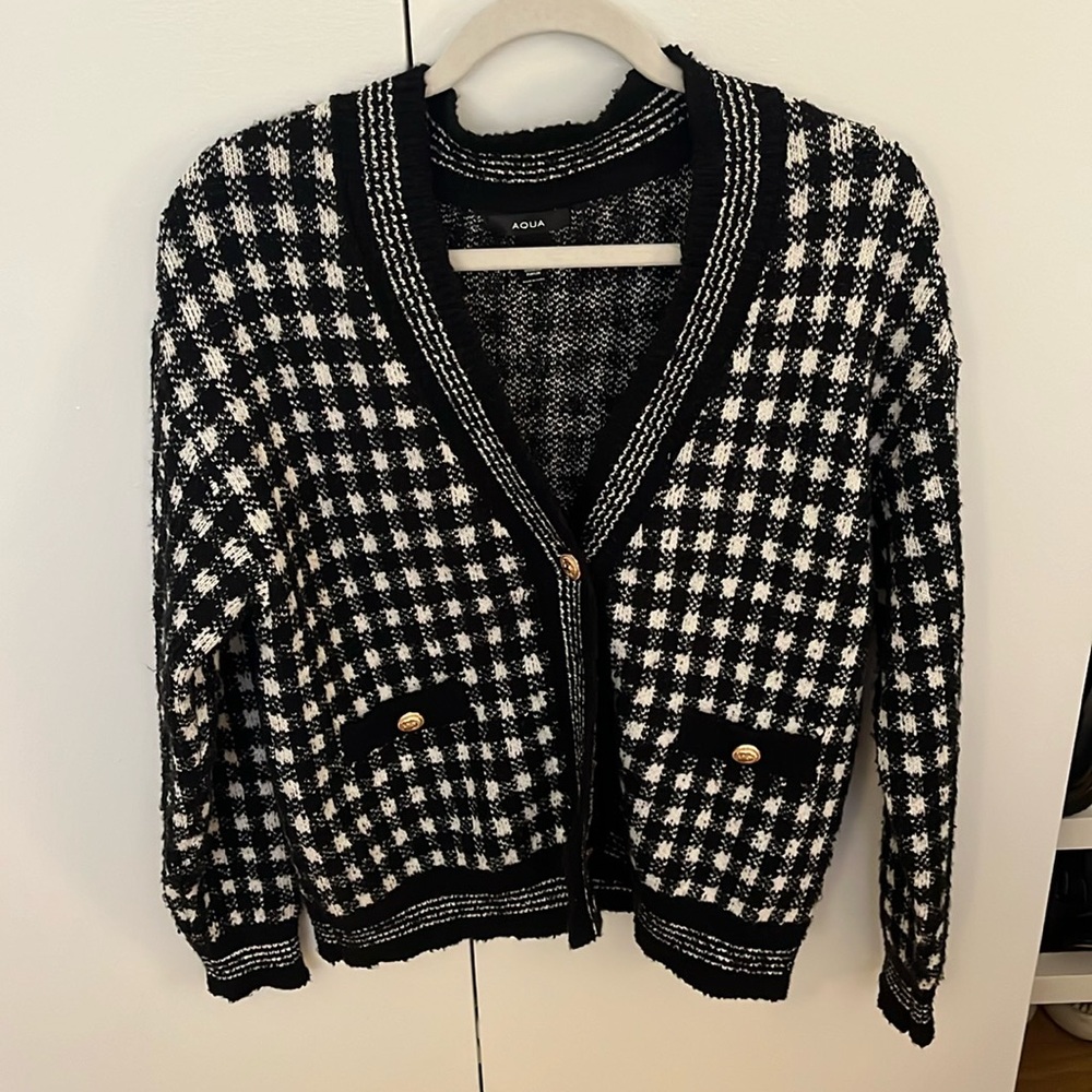 AQUA checkered cropped cardigan